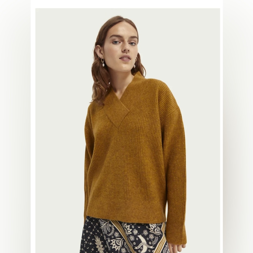 SCOTCH & SODA - Ribbed V-Neck Knit Sweater - size L